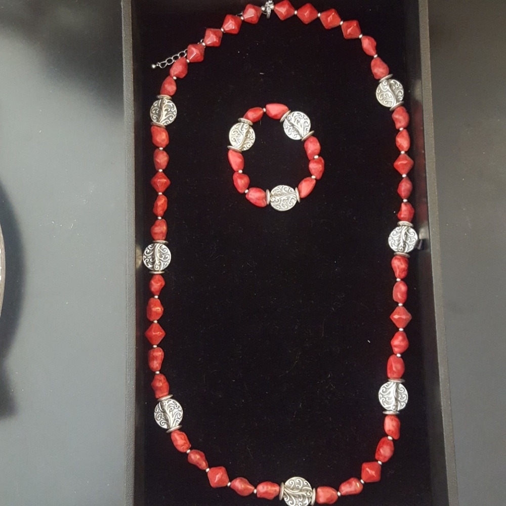 Salsa necklace and bracelet